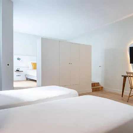 Hotel Magenta 38 By Happyculture