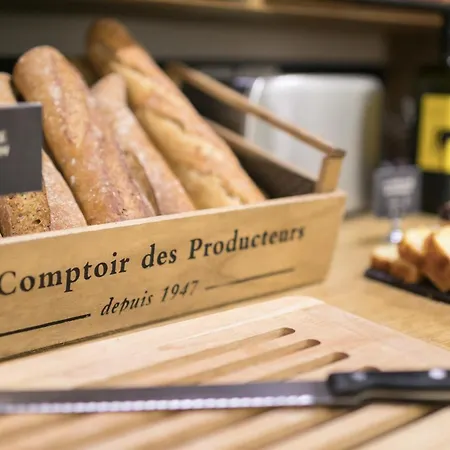 マゼンタ 38 バイ ハッピーカルチャー ホテル