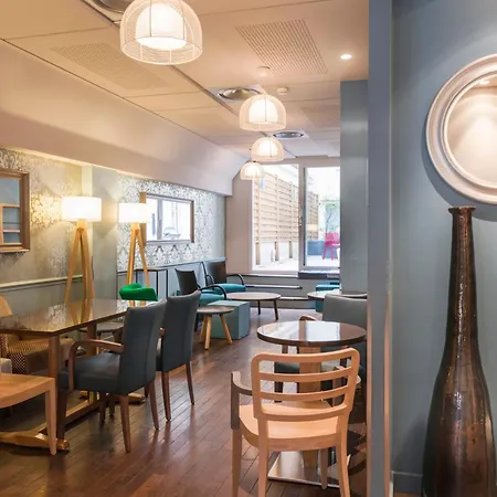 Magenta 38 By Happyculture 3* París