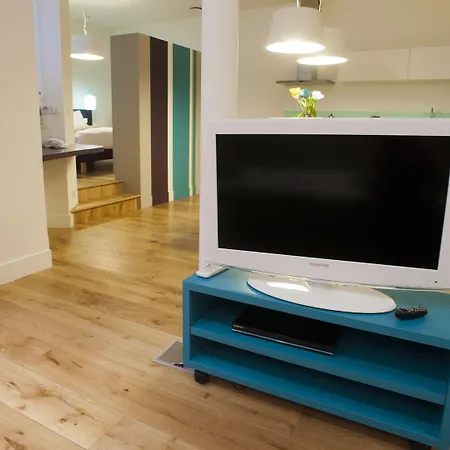 Magenta 38 By Happyculture