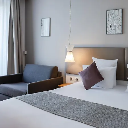 Hotel Magenta 38 By Happyculture