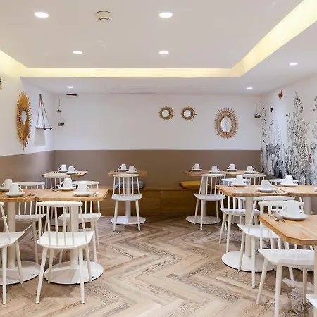 Hotel Magenta 38 By Happyculture 3*