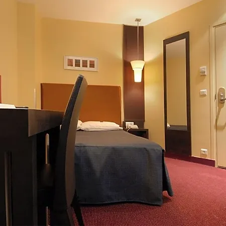 Hotel Magenta 38 By Happyculture