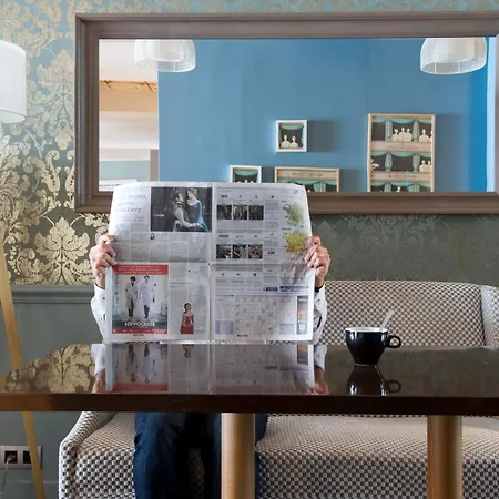 Magenta 38 By Happyculture Paryż