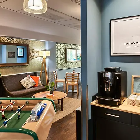 Hotel Magenta 38 By Happyculture