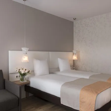 Magenta 38 By Happyculture